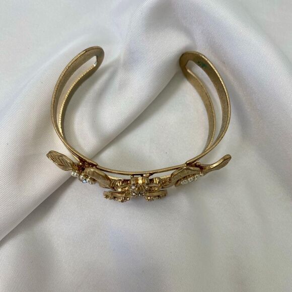Vintage Gold Tone Chunky Large Critter Bee Gold Tone Bangle Bracelet - Picture 4 of 5